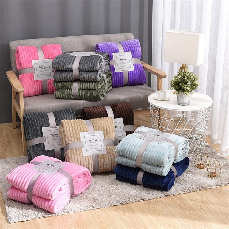 Plaid Doux Barbie 100x140cm - Polaire Chaud Pour Enfants, Licence Officielle, Idéal Pour Canapé Ou Lit - 3