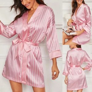 CHANTAL THOMASS ROBE De Chambre Rose EUR 45,00 CHANTAL THOMASS ROBE De Chambre Rose EUR 45,00